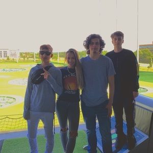 Meet your Posher, Zian